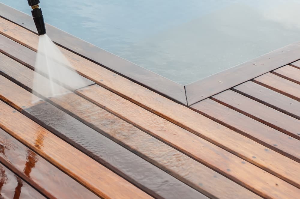 Deck Cleaning Banner Image